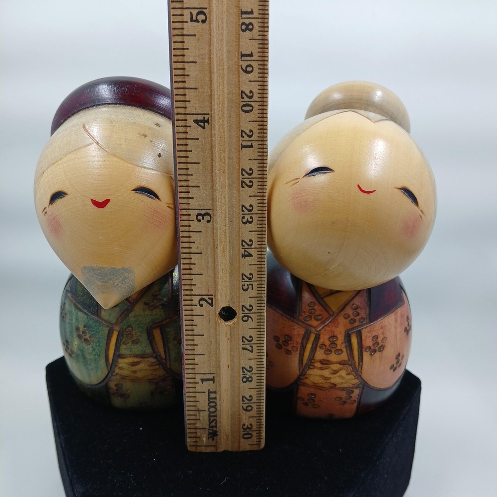 Japanese Kokeshi Wooden Doll Pair Hand Painted Kimono‎ Couple Signed Lacquered - Picture 13 of 15